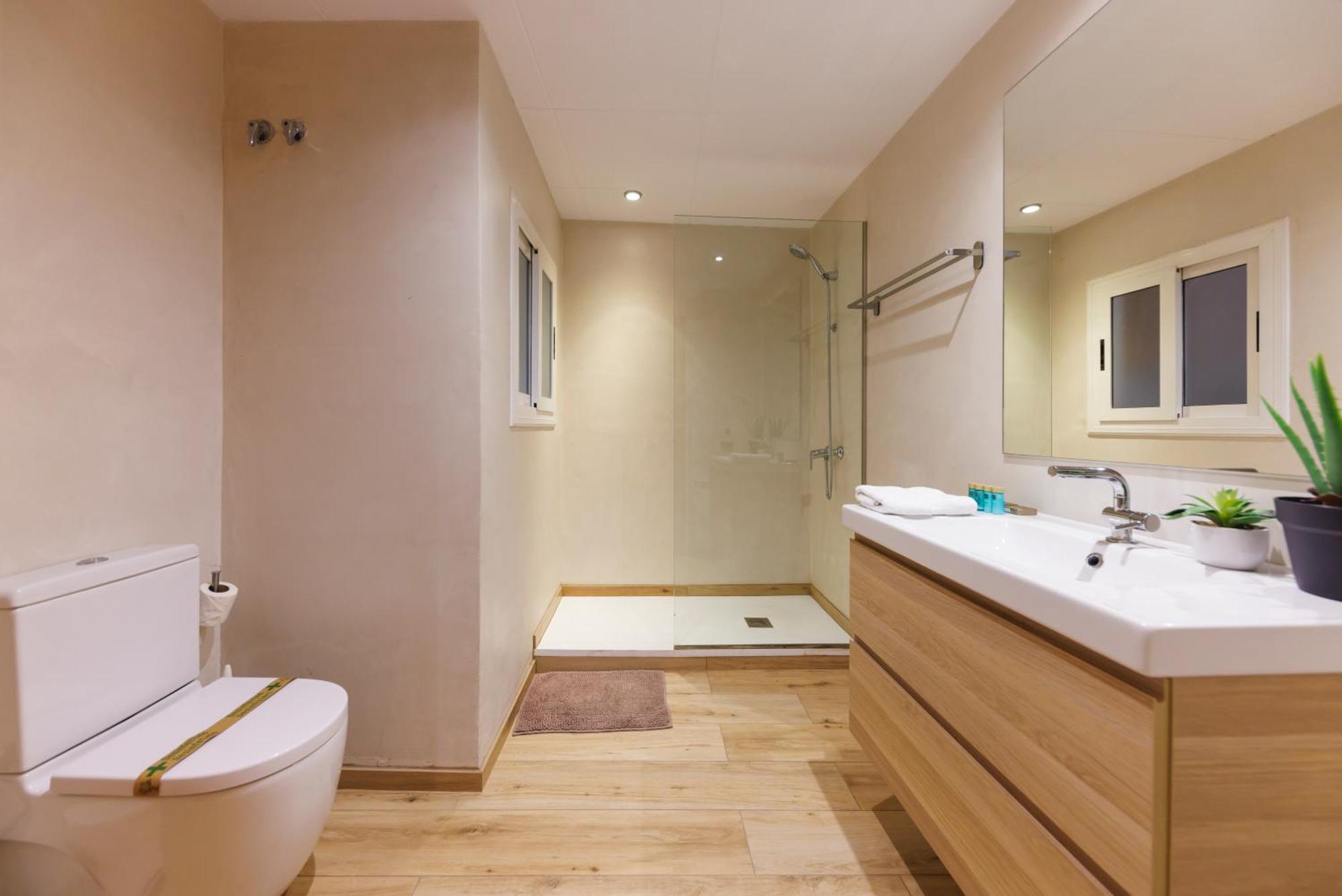 ז'ירונה Bravissimo Apartaments Mora 4 מראה חיצוני תמונה