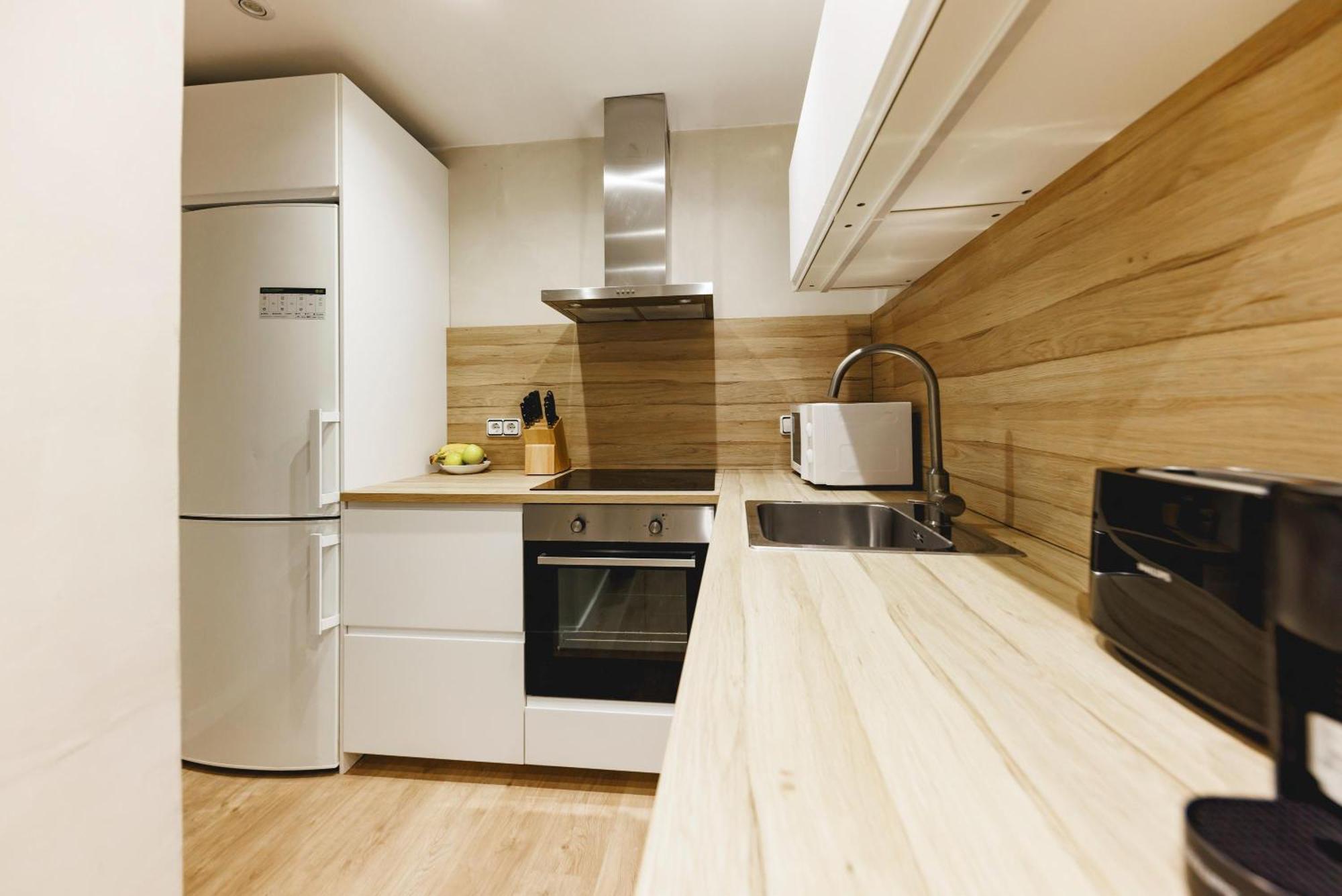 ז'ירונה Bravissimo Apartaments Mora 4 מראה חיצוני תמונה