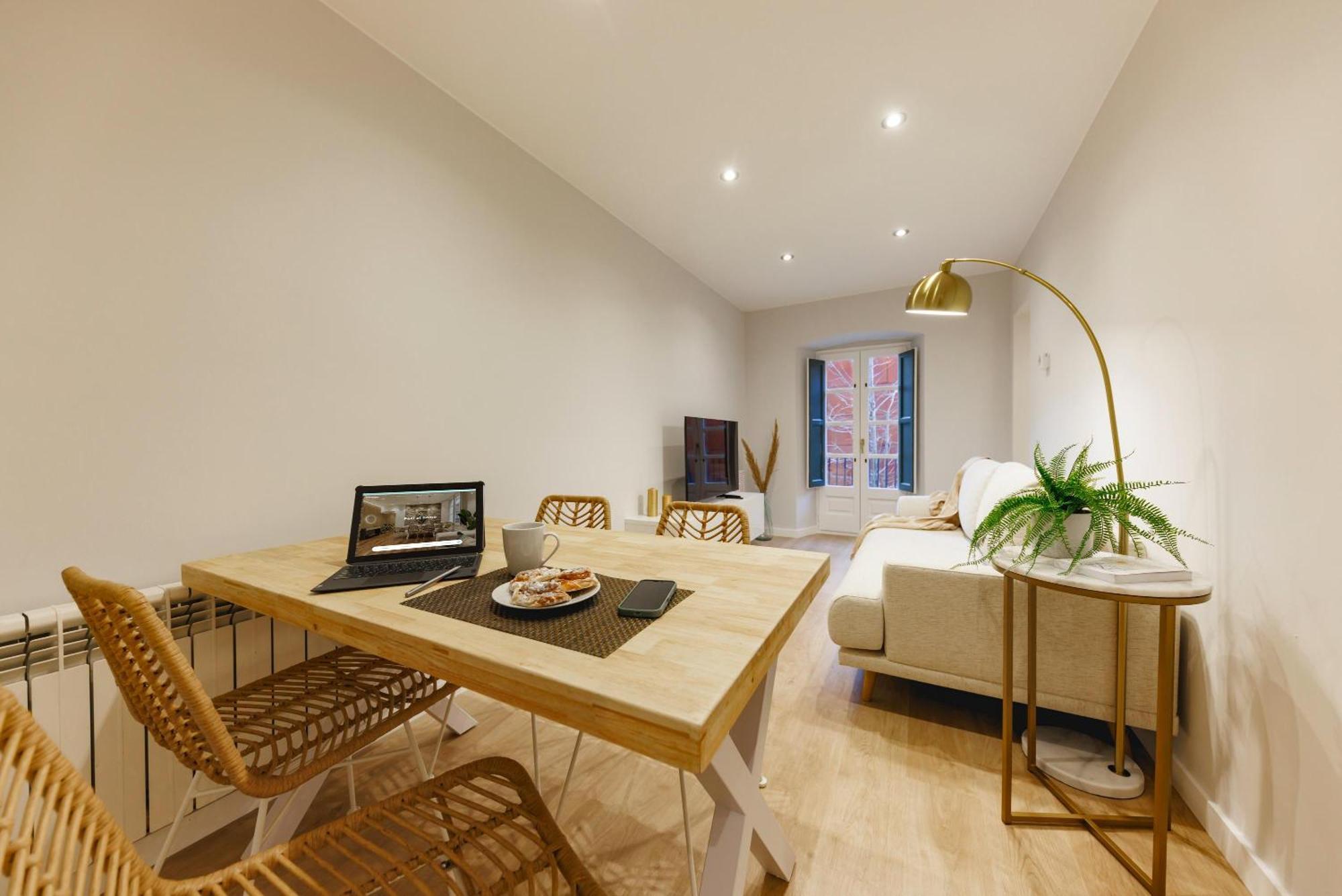 ז'ירונה Bravissimo Apartaments Mora 4 מראה חיצוני תמונה